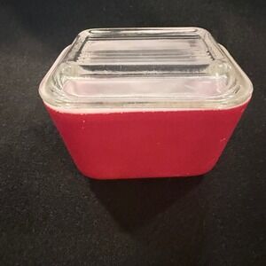 Vintage Pyrex Red Refrigerator Dish 501 with Clear Ribbed Glass Lid 1.5 Cup